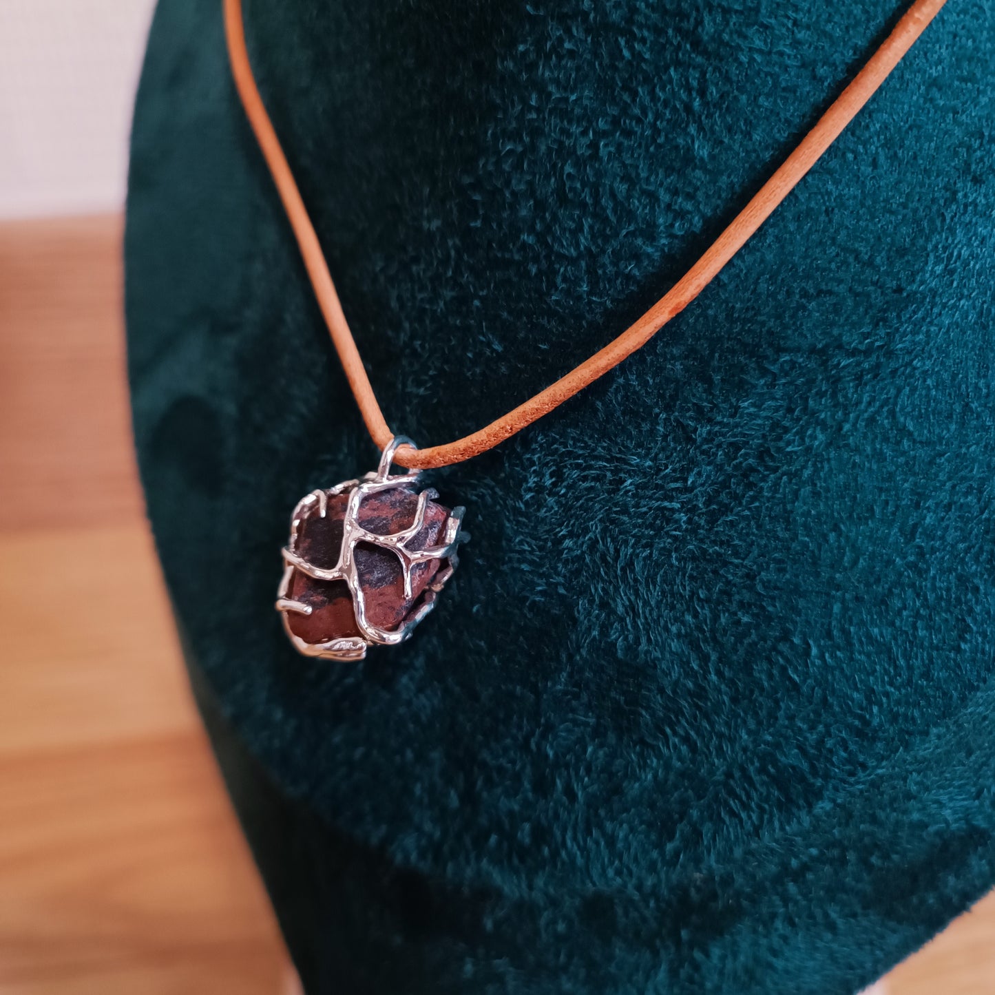 Collier mohagony obsidienne