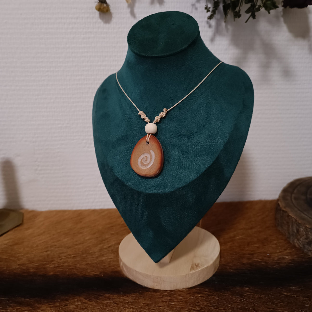 Collier noyau spirale