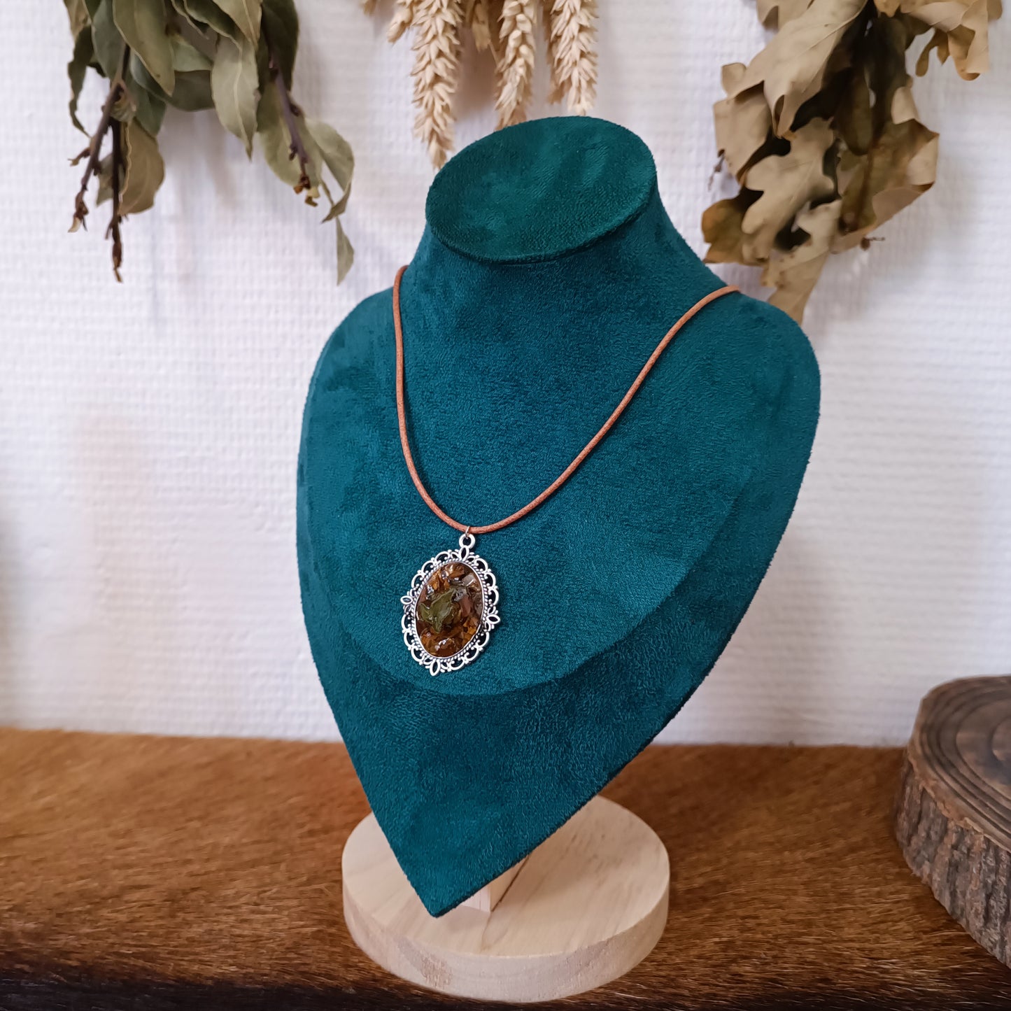 Collier lierre