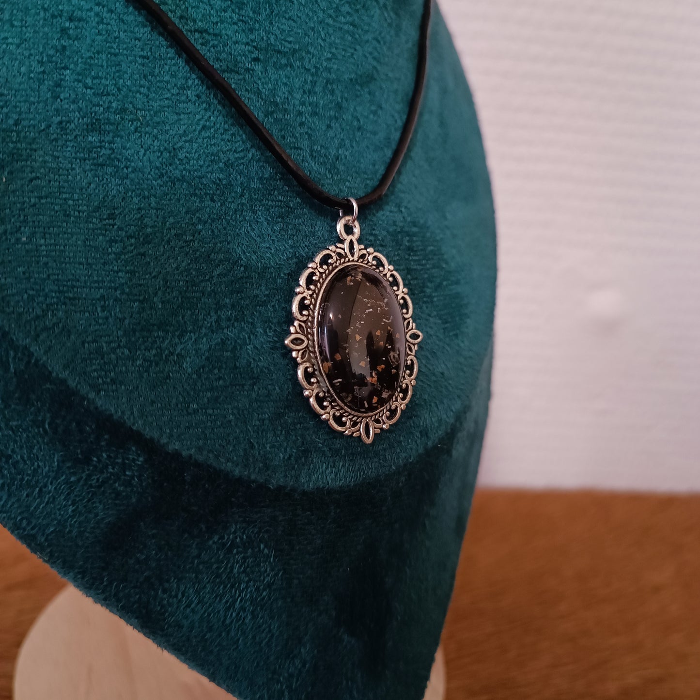 Collier sel noir