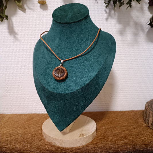 Collier chapeau